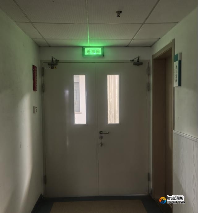 避難層、避難間未設(shè)置明顯指示標(biāo)識(shí)